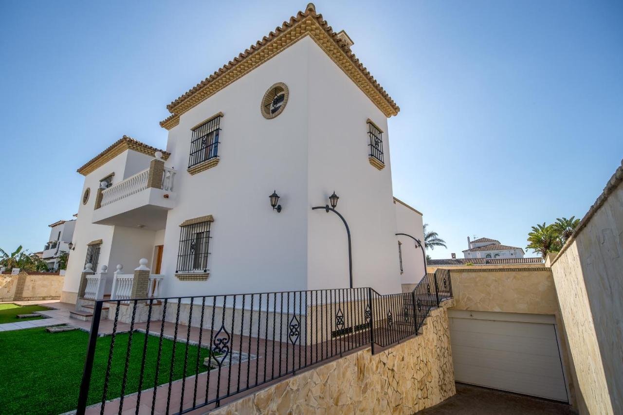 Chalet Adosado Atalaya P Conil De La Frontera Luaran gambar